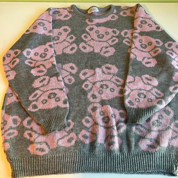arielle Sweaters - ARIELLE  Teddy Bear Sweater Pink And Grey Medium Vintage